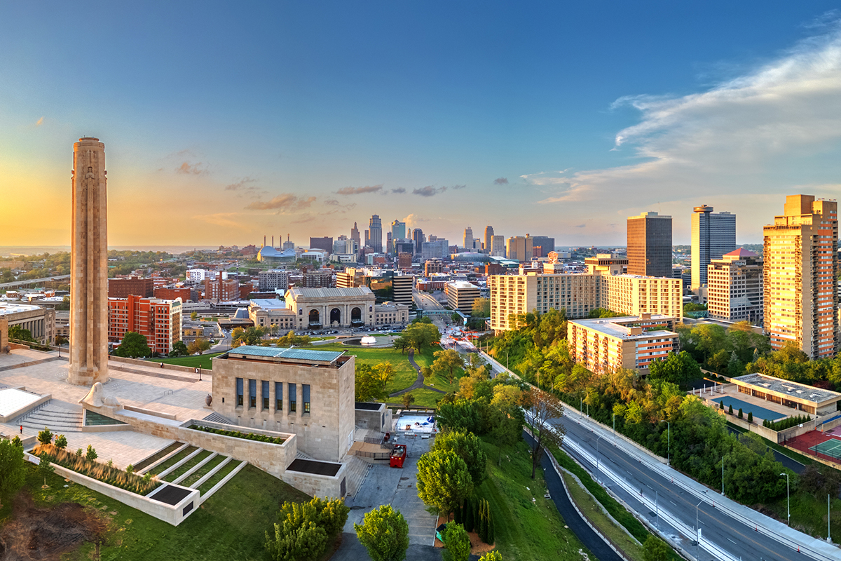 Single-Family vs. Condo Living in Kansas City: Which Suits Your Military Lifestyle?